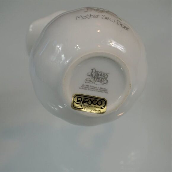 Precious Moments Mother Sew Dear Mini Pitcher 1986 Samuel J Butcher Enesco Japan - Picture 5 of 7